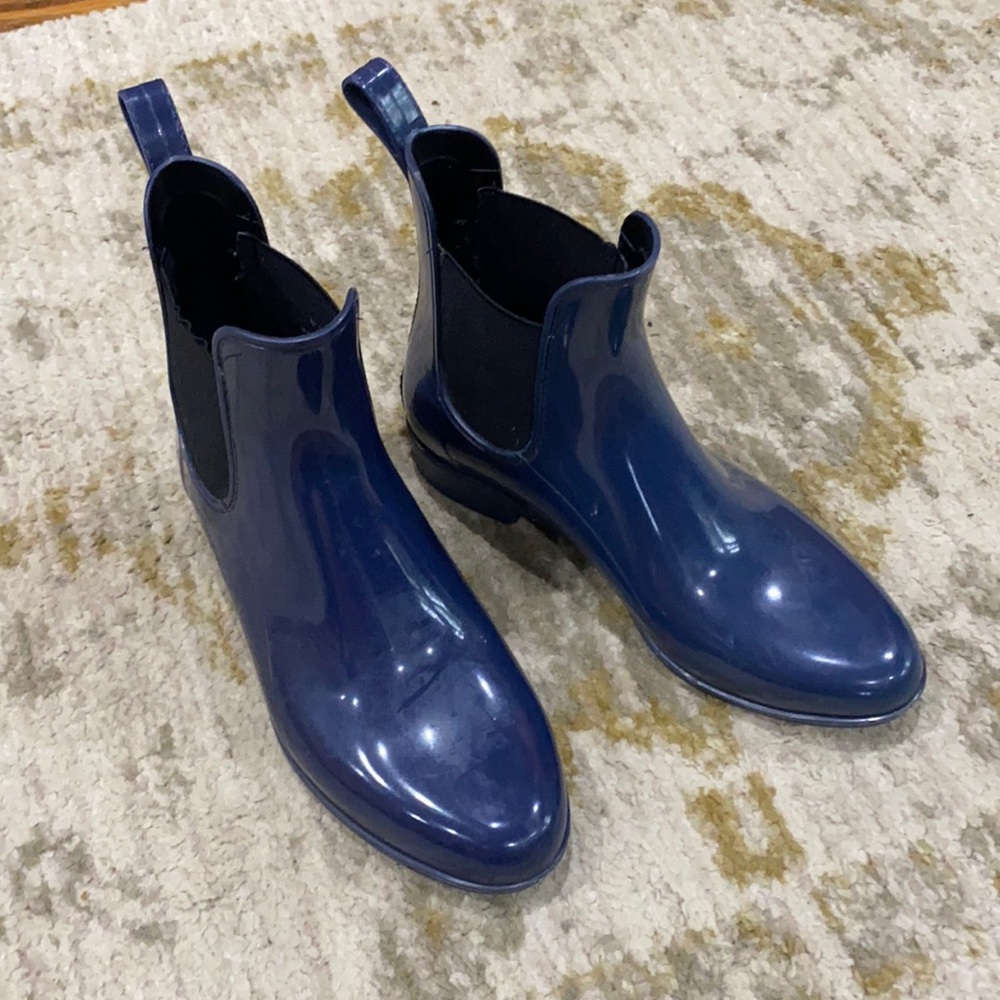J. Crew Chelsea style pull on rain boots - size 6